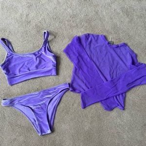 Traingl velvet set with matching mesh top
